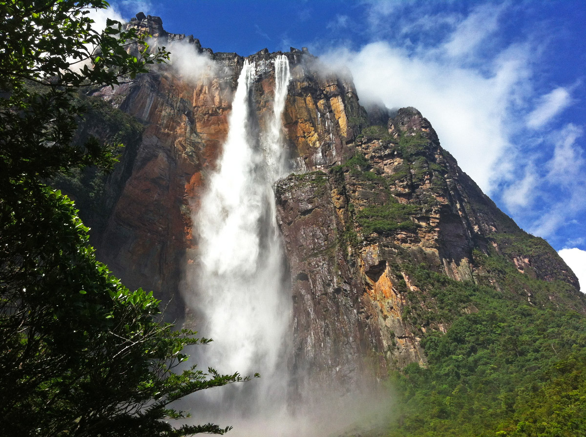 Tour al Salto Ángel en curiara