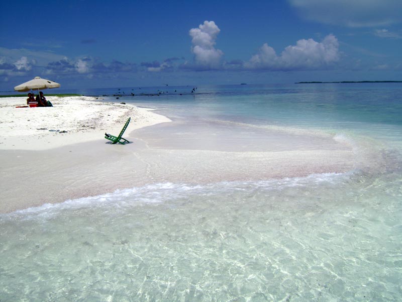 Romantic getaway in one of the islands in Los Roques